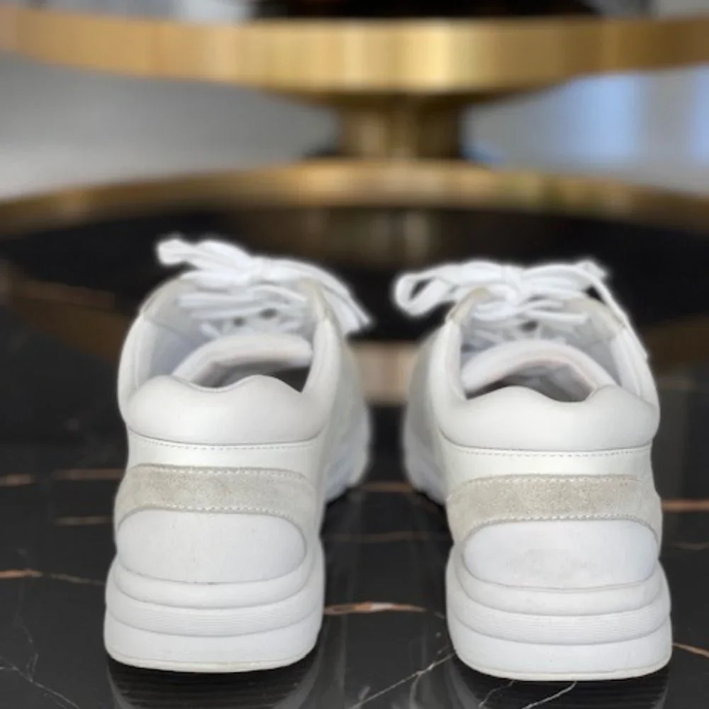 Chanel - Picture 3 of 5